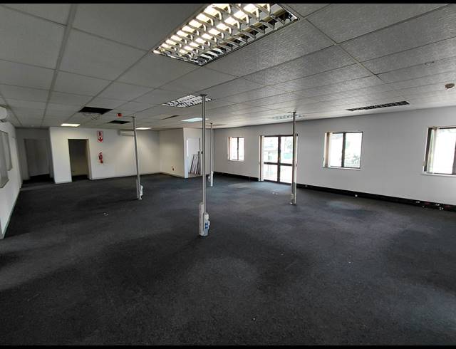 279M² OFFICE TO LET IN BRYANSTON